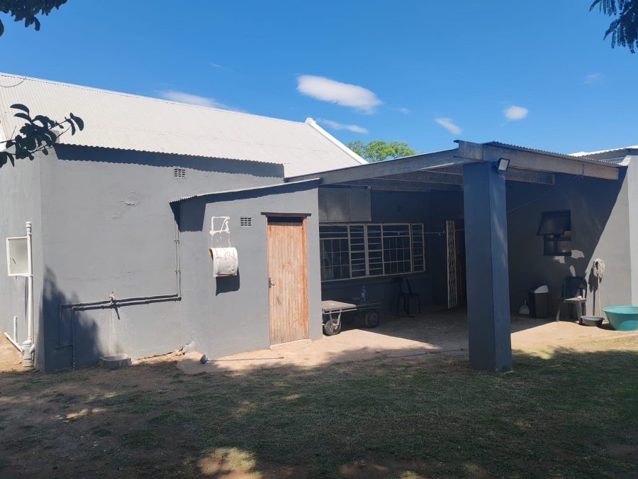 3 Bedroom Property for Sale in Uitenhage Central Eastern Cape